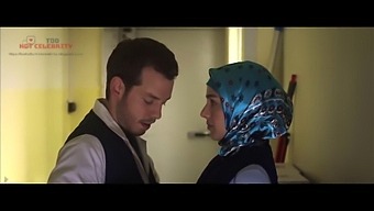 Adegan Kuma Panas Akkya Begum Dari Gadis Hijab Di Tahun 2012