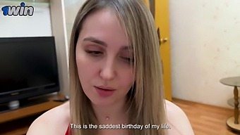 Büyük Göğüslü Ve Kalçalı Milf, Sizi Pov Hd Videoda Kendisine Katılmaya Davet Ediyor