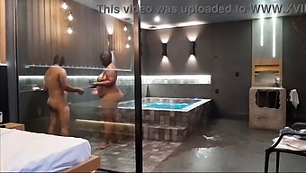 Motelde Birinci Sınıf Duş Seks