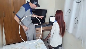 Ator Zegalinha Assists A Busty Housewife With Her Computer