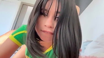 Minha Jovem Irmã Brasileira Pede Minha Ejaculação Em Seu Rosto Angelical